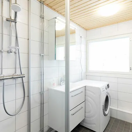 Cozy 3 Bedroom For 8 Apartment Helsinki